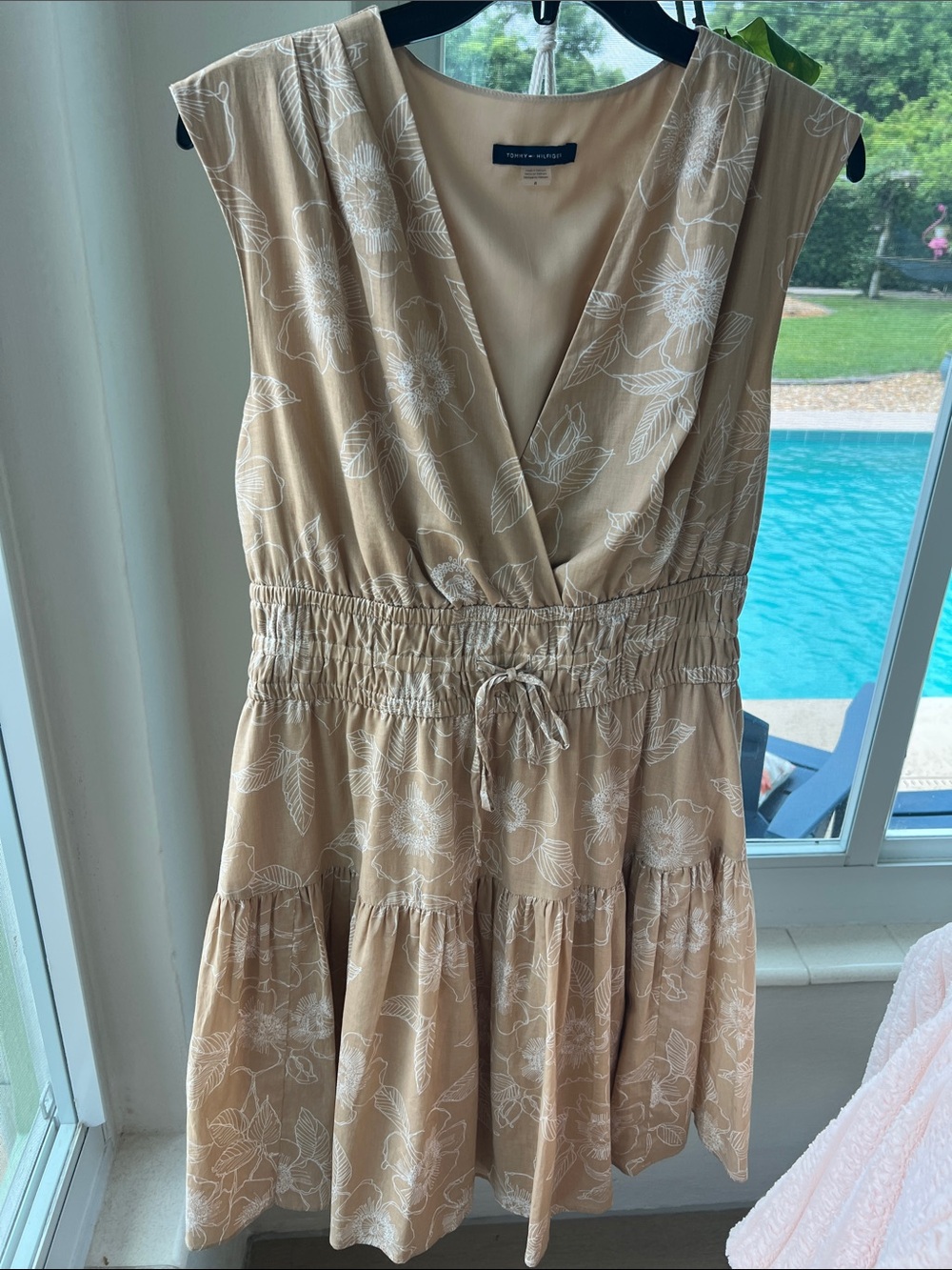 Tommy Hilfiger Tan Floral V-Neck Tiered Dress